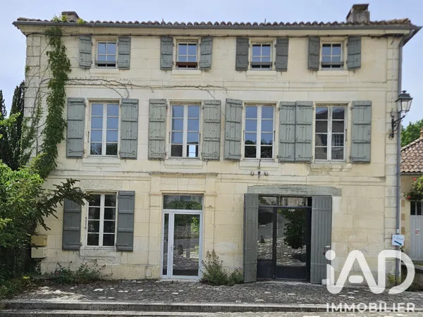 Bâtiment 378 m²