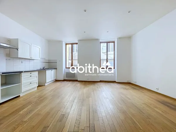 APPARTEMENT TYPE 2 - 41,62 M2 1ER ÉTAGE COPROPRIÉTÉ BÉNÉVOLE CENTRE HISTORIQUE DE BÉZIERS