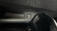 Toyota C-Hr 122h Graphic 2WD E-CVT MC19 — photo 22
