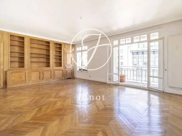 Appartement 6 pièces 162 m²