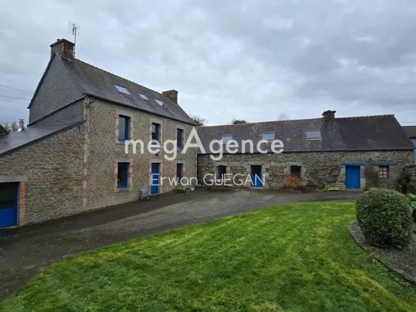 Belle Propriété avec dépendances et parcelle boisée