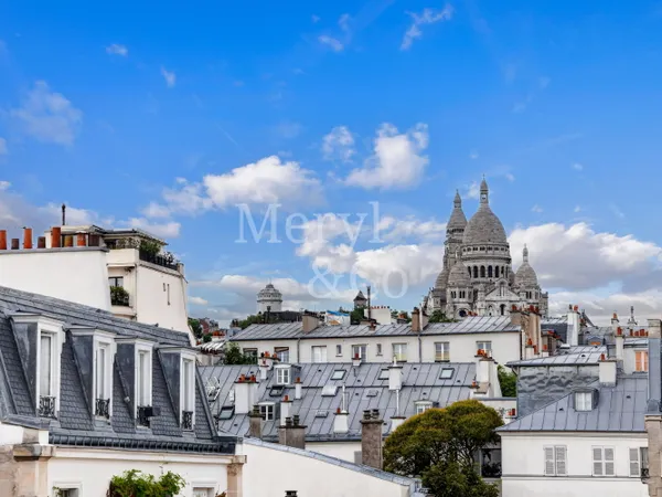 Vends appartement en dernier étage 3 pièces de 73,38 m² avec balcons et vue dégagée sur le Sacré-Coe