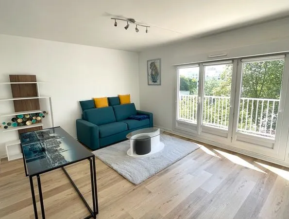 T2 meublé 44,7 m² - Dernier étage - Balcon - Calme & Lumineux