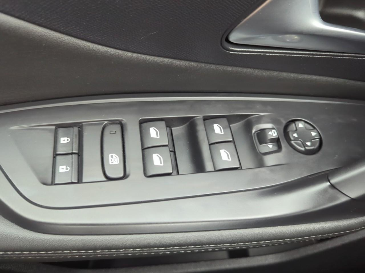 Peugeot 408 phev 225 e-eat8 allure pack — photo 22