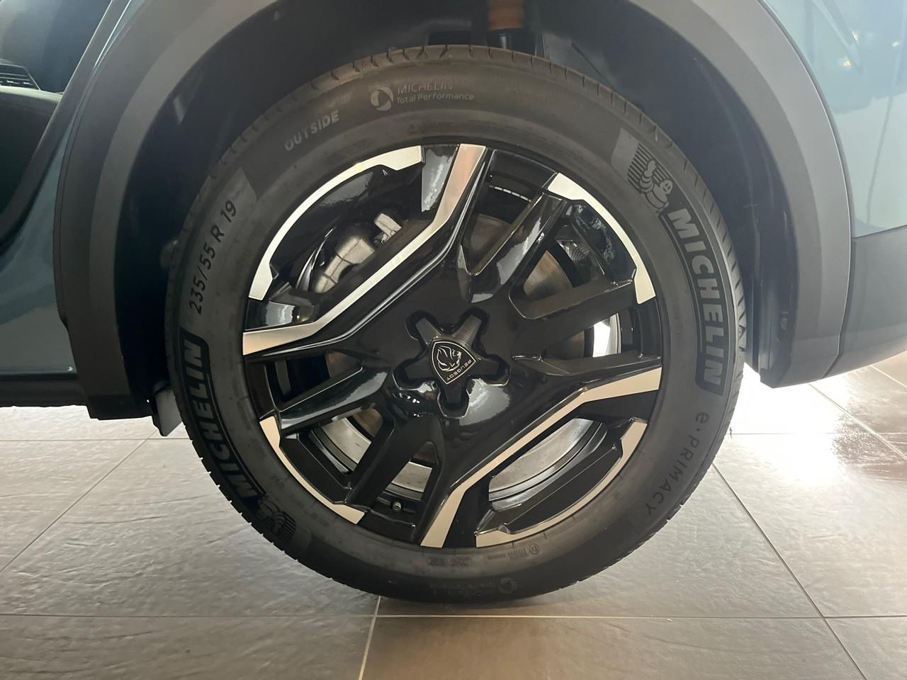 Peugeot 3008 plug-in hybrid 195 e-dcs7 gt — photo 11