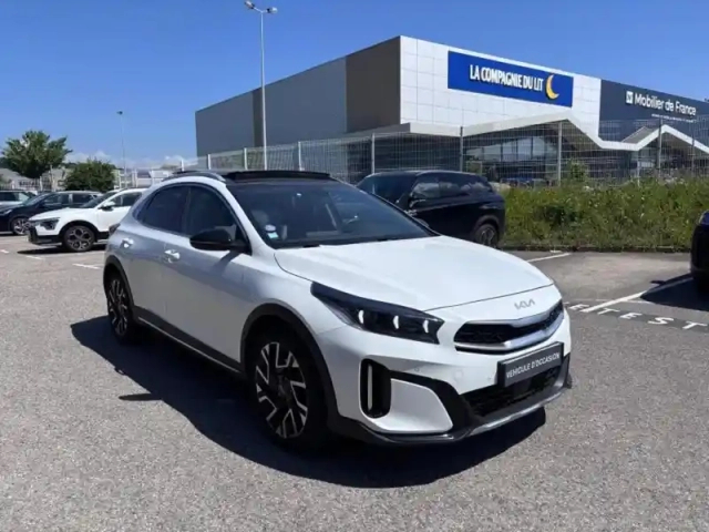 Kia Xceed 1.6 gdi 141ch phev lounge dct6 — photo 3