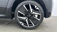 Peugeot 208 1.2 Hybrid 110ch GT e-DCS6 — photo 11