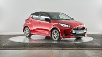 Toyota Yaris 116h Collection 5p MY22 — photo 3