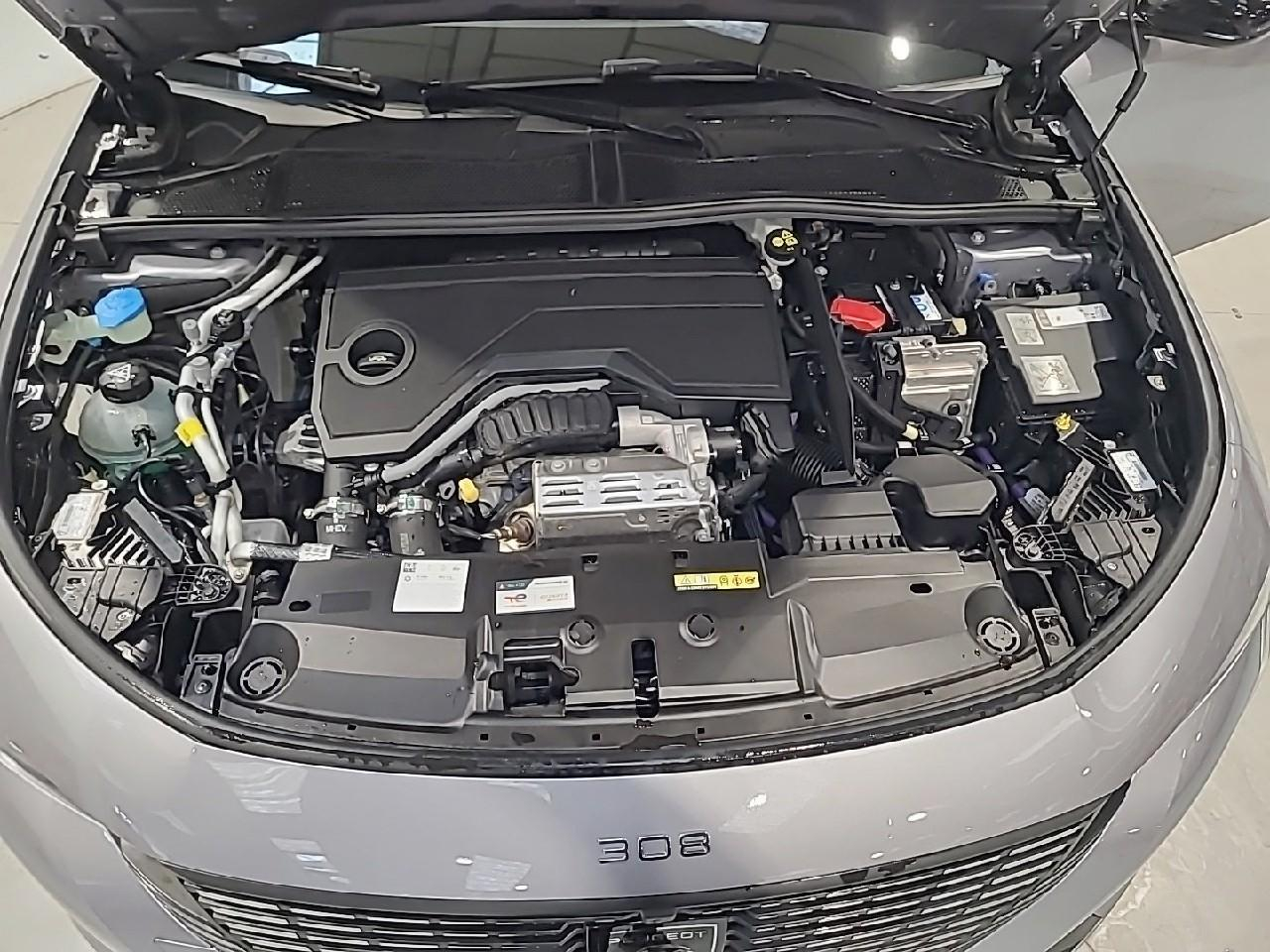 Peugeot 308 hybrid 145 e-dcs6 allure — photo 15