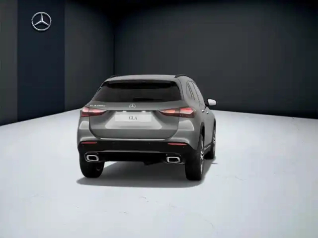 Mercedes Gla 200 d progressive line — photo 34