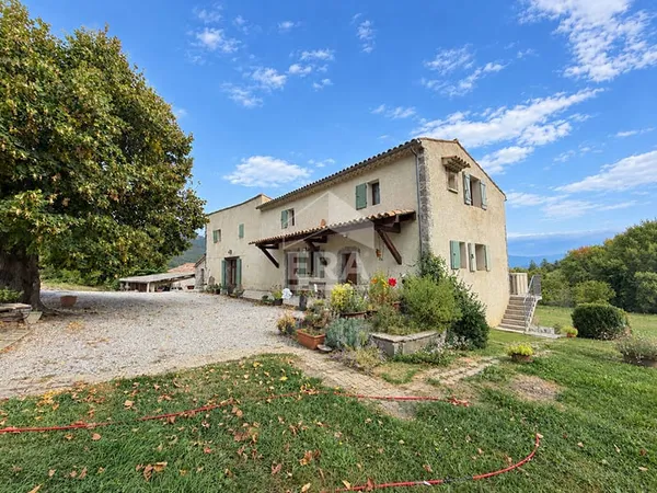 Maison VALLEE DU JABRON à proximité de SISTERON, vue imprenable