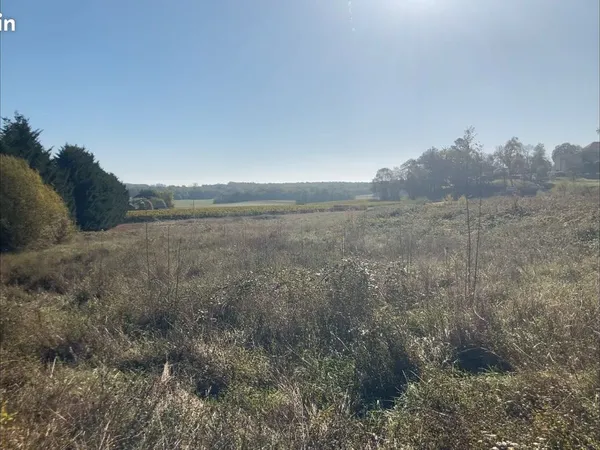 Terrain 24000m²