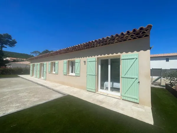 VILLA DE PLAIN-PIED – 138,09 m² AU TOTAL – ENVIRONNEMENT CALME