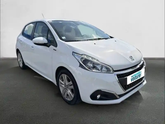 Peugeot 208 puretech 82ch s&amp;s bvm5 — photo 3