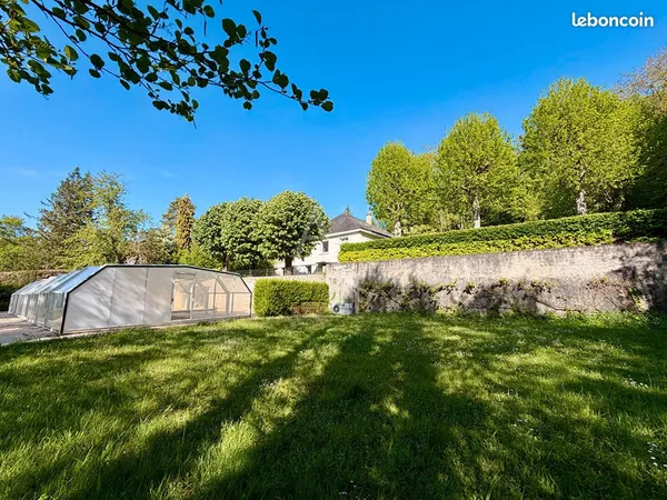 Maison 10 pièces 226 m²