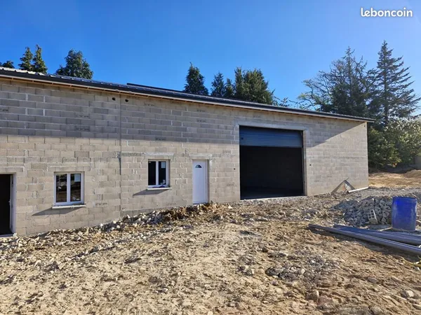 Local d'activité 198 m²