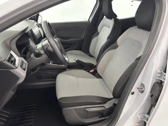 Renault Clio tce 90 — photo 18