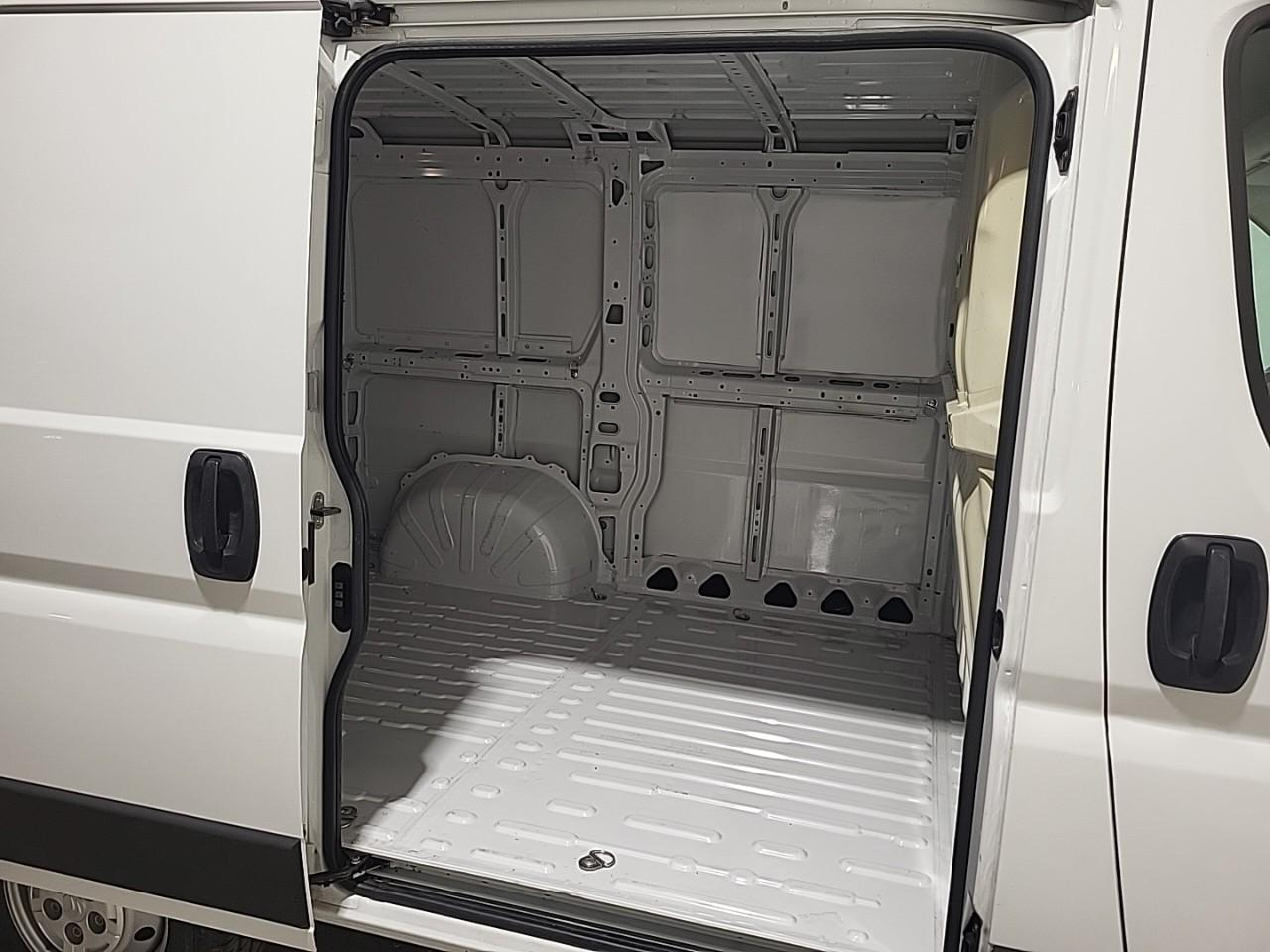 Citroën Jumper tole 30 l1h1 bluehdi 120 s&s bvm6 — photo 13
