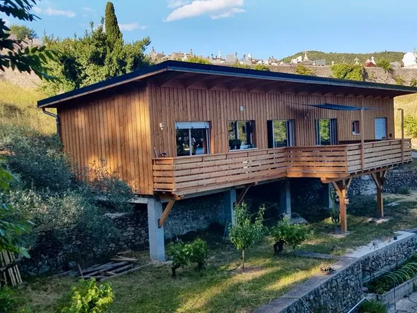 MAISON D'ARCHITECTE BIOCLIMATIQUE HYPER ISOLEE DPE A accesible PMR