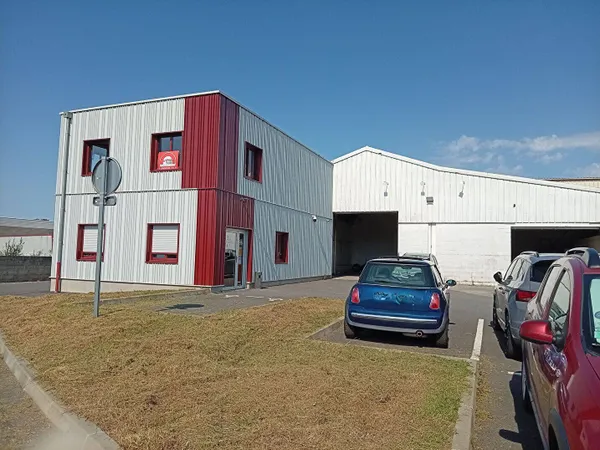 Local d'activité 310 m²