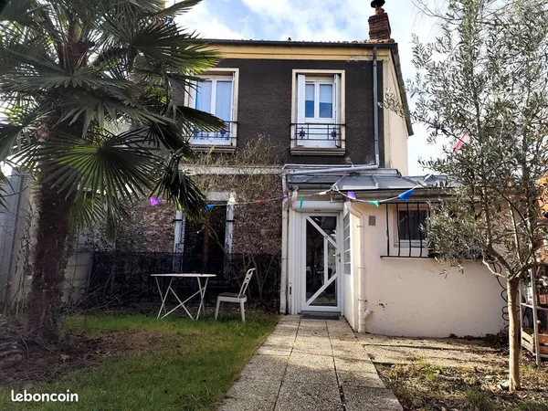 Maison (RDC 60m² + sous sol 50m²) avec son jardin privatif (145m²)