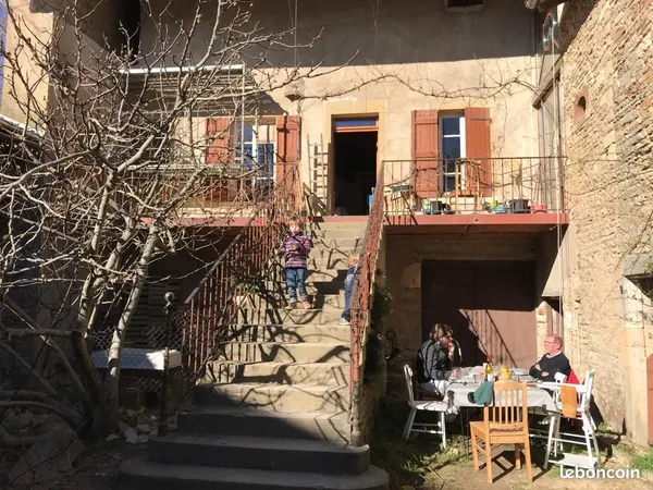 Location pour 1 an d'une grande maison