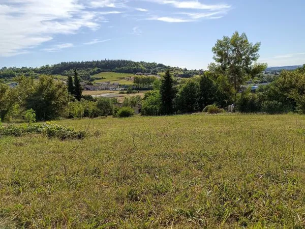 Terrain 1300 m²