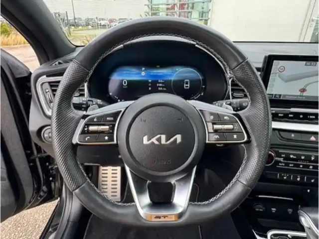 Kia Ceed gt line premium 1.5 140 ch dct7 — photo 7