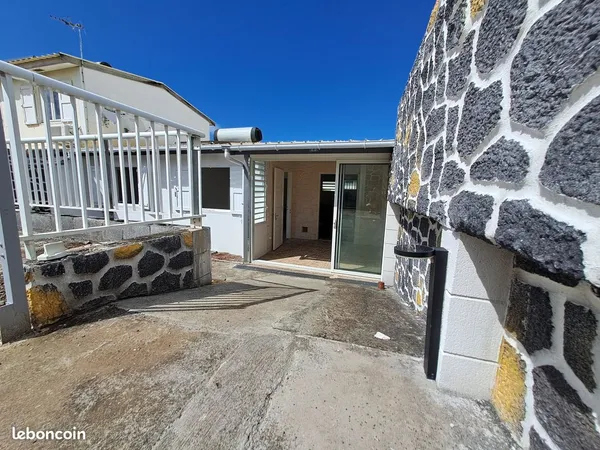 Maison 3 pièces avec double cours saint louis