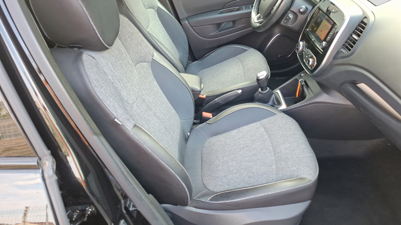 Renault Captur TCe 90 — photo 21