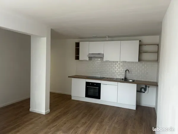 Appartement T2 rénové - 52 m2 avec extérieur et parking privé