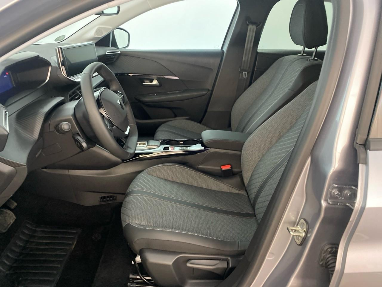 Peugeot 208 electrique 156 ch 54 kwh allure — photo 9