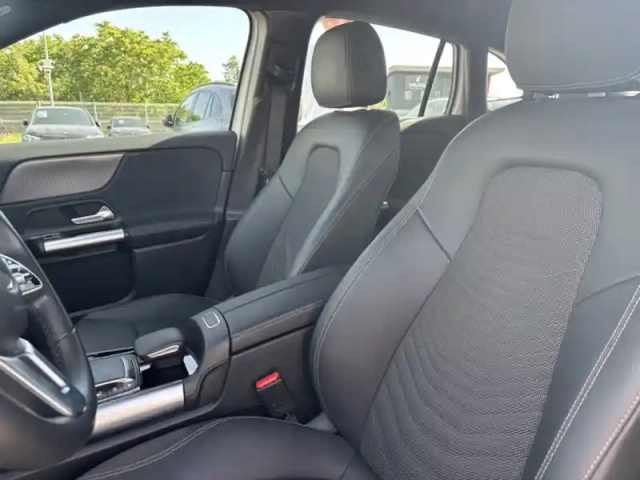 Mercedes Eqa 250+ edition — photo 13