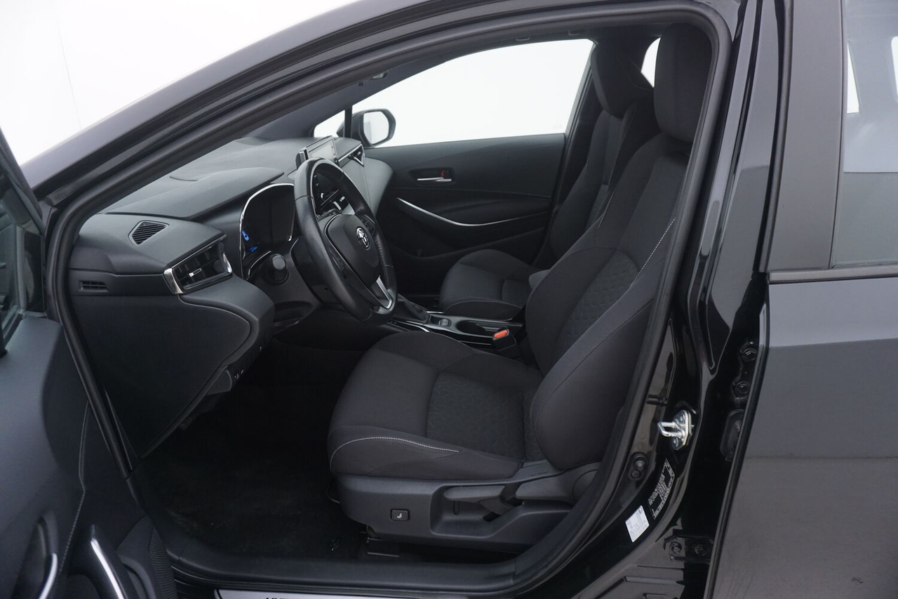 Toyota Corolla Touring Sports — photo 10