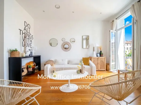 Référence : 6706-ETH. - Appartement - 2 pièces - 44m2 - Lumineux - Balcon - Calme absolu - Centre vi