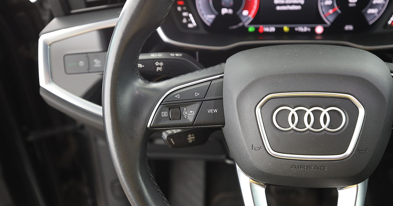 Audi Q3 — photo 31