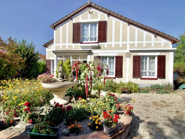 Maison familiale 7 pièces à vendre à Chelles - Centre-ville, proche gare et écoles