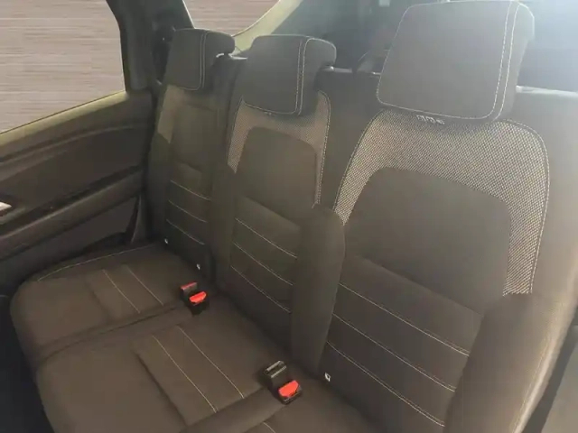 Dacia Jogger tce 110 7 places — photo 13