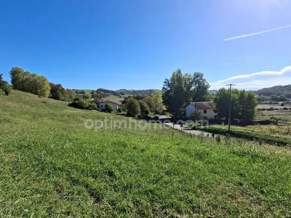 Proche de SAINT PALAIS (64)