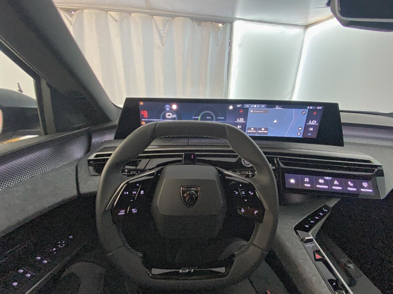 Peugeot 5008 hybrid 145 ch e-dcs6 gt — photo 12