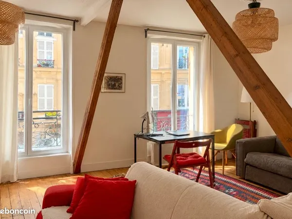 Abbesses- 75018 - Appartement très lumineux, plein sud - 32,91 m²