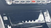 Peugeot 2008 1.2 PureTech 130ch S&S Allure EAT8 — photo 16