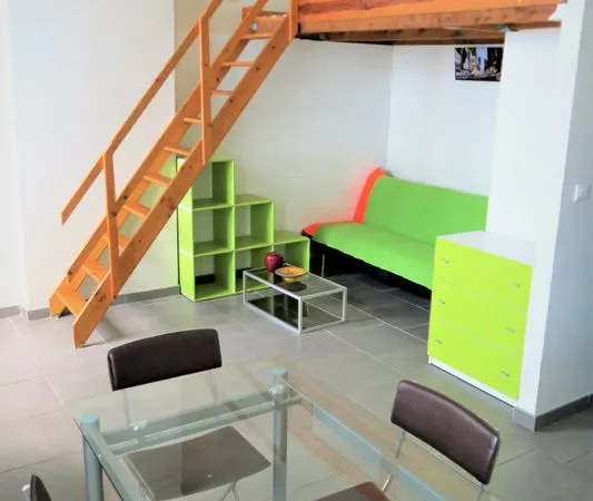 STUDIO MEZZANINE et fort potentiel - VIEILLE CHARITE - LE PANIER MARSEILLE 2e