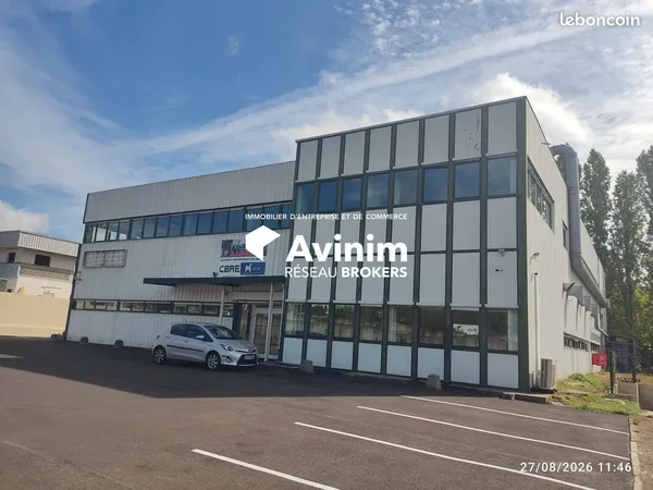 Local 1960 m² Palaiseau