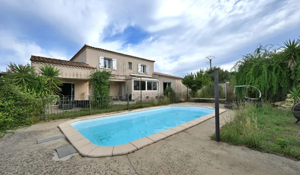 Maison 8 pièces 210 m²