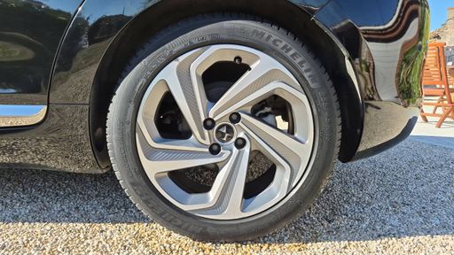 DS DS 5 1.6 THP 165 EAT6 - So Chic – 2016 – 61577 km – Essence – Boîte Automatique — photo 11