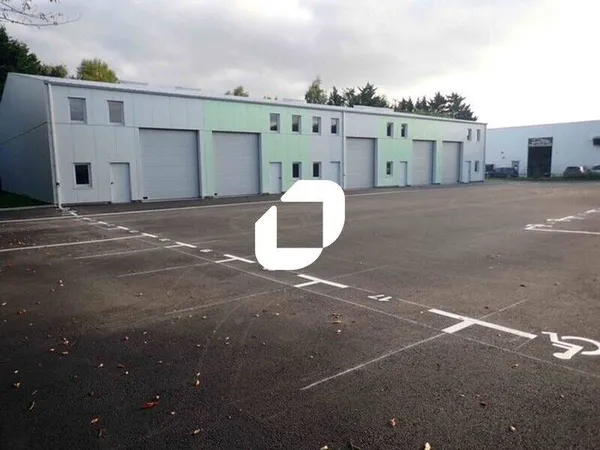 Entrepôt 626 m²
