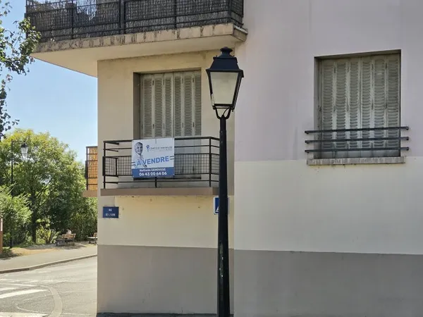 Isère (38) La Tronche,bord d'Isère - T2- 53 m2