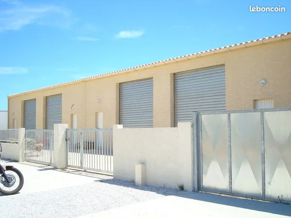 Local bureaux entrepôt