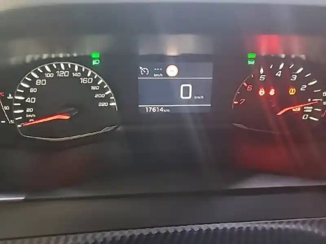Peugeot 208 puretech 75 s&amp;s bvm5 — photo 13